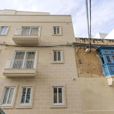 A Lovely 1Br Home With Balcony Just Off The Coast By 360 Estates San Giuliano Esterno foto