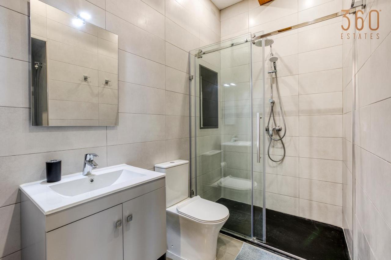 A Lovely 1Br Home With Balcony Just Off The Coast By 360 Estates San Giuliano Esterno foto
