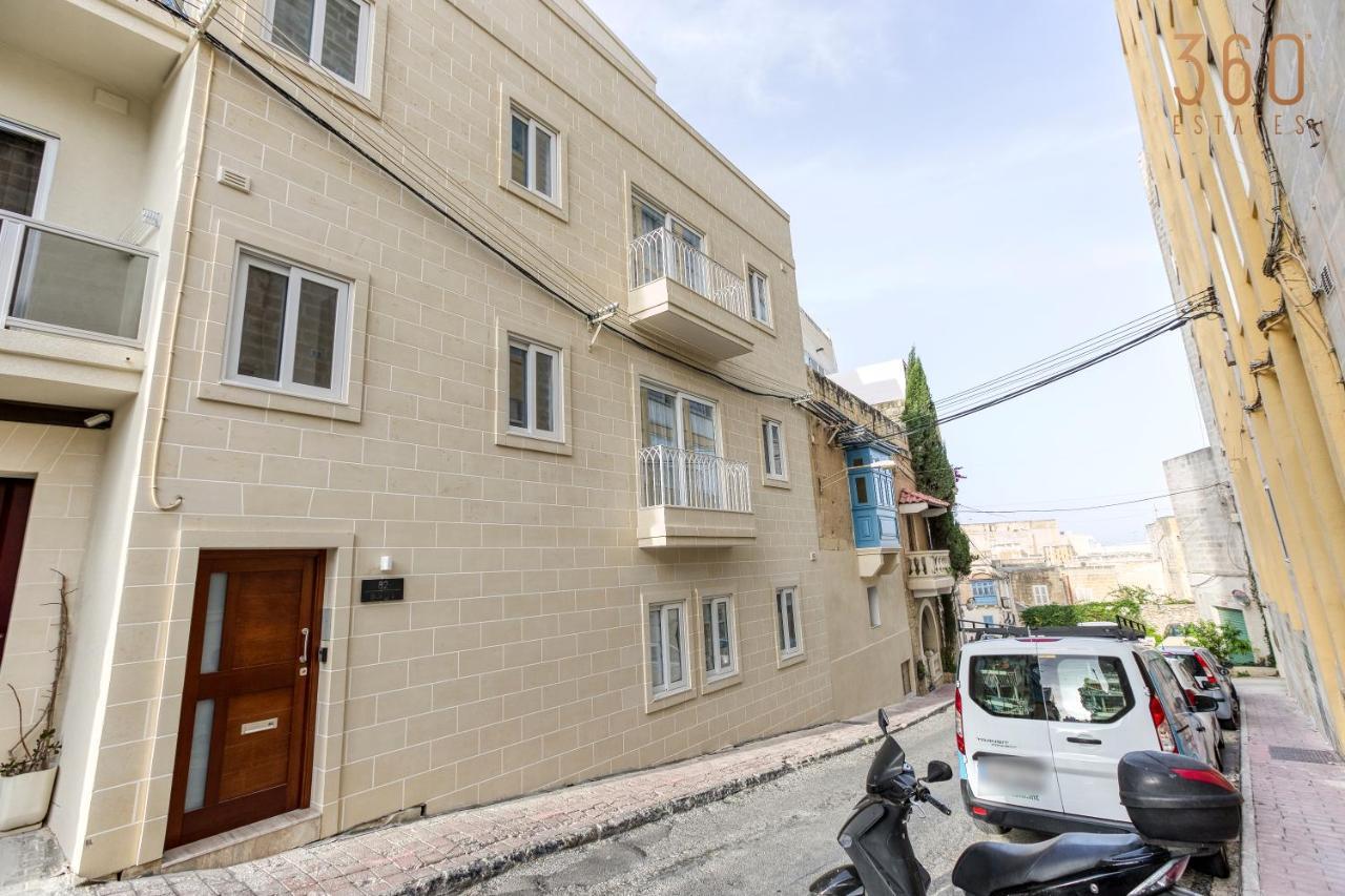 A Lovely 1Br Home With Balcony Just Off The Coast By 360 Estates San Giuliano Esterno foto